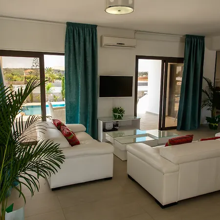 Villa Andriana *